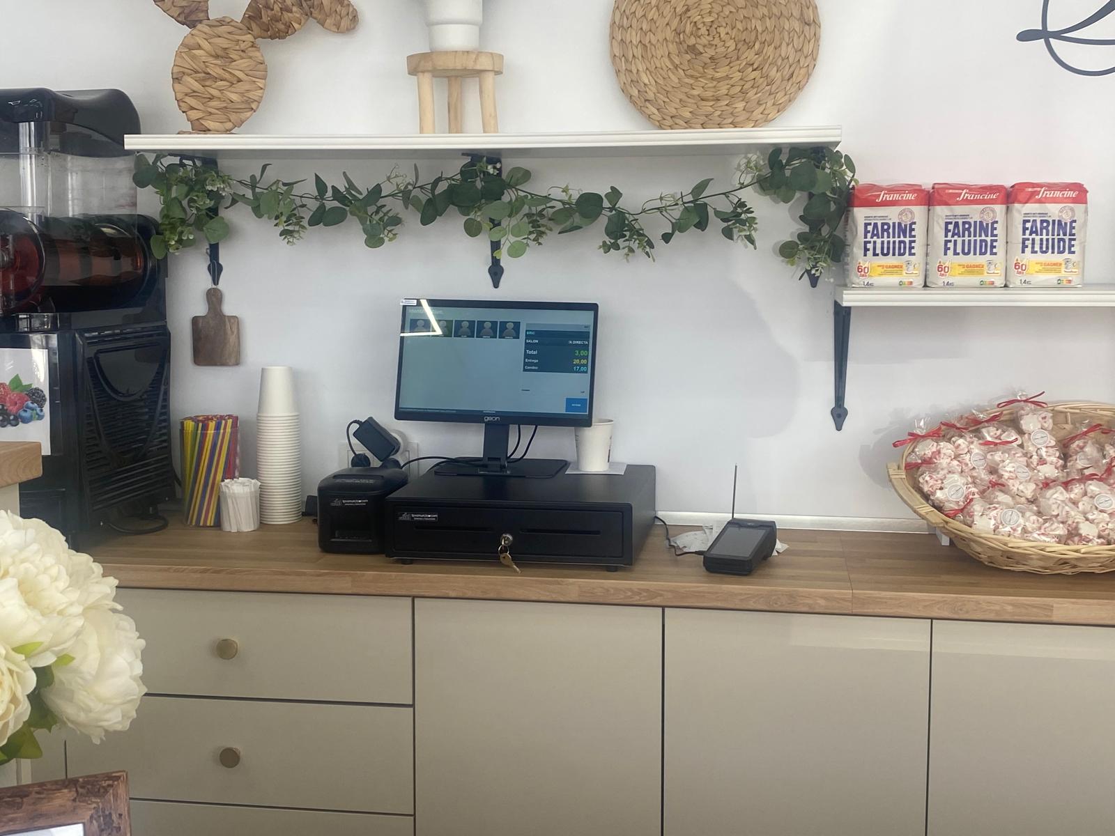 Instalación de TPV en cafetería Buena Aventura, Albox